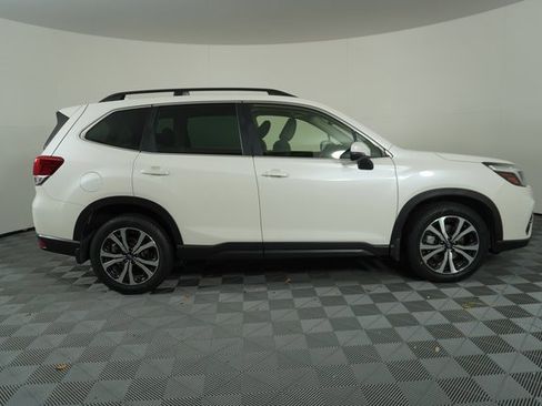Used 2020 Subaru Forester Limited image 9