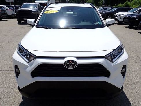 Certified 2021 Toyota RAV4 XLE w/ Convenience Package AWD/4WD image 11