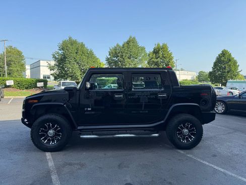 Used 2005 HUMMER H2 SUT w/ Preferred Equipment Group AWD/4WD image 7