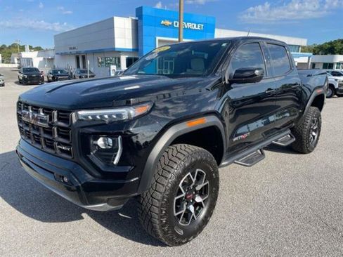 Used 2024 GMC Canyon AT4X image 3