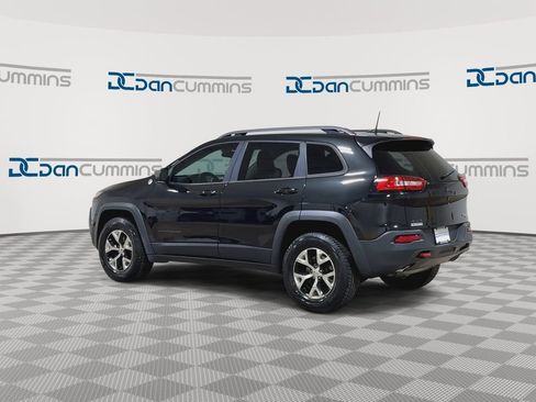 Used 2016 Jeep Cherokee Trailhawk image 7