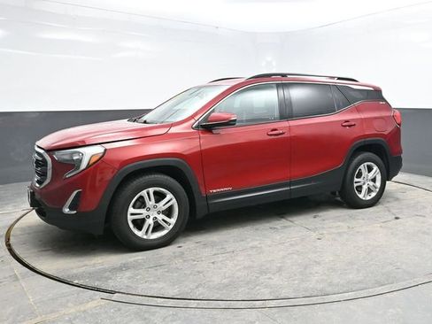 Used 2019 GMC Terrain SLE w/ Driver Convenience Package image 3