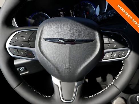 New 2026 Chrysler Pacifica Select image 22