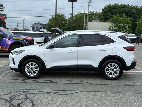 Used 2023 Ford Escape Active w/ Tech Pack #1 AWD/4WD image 2