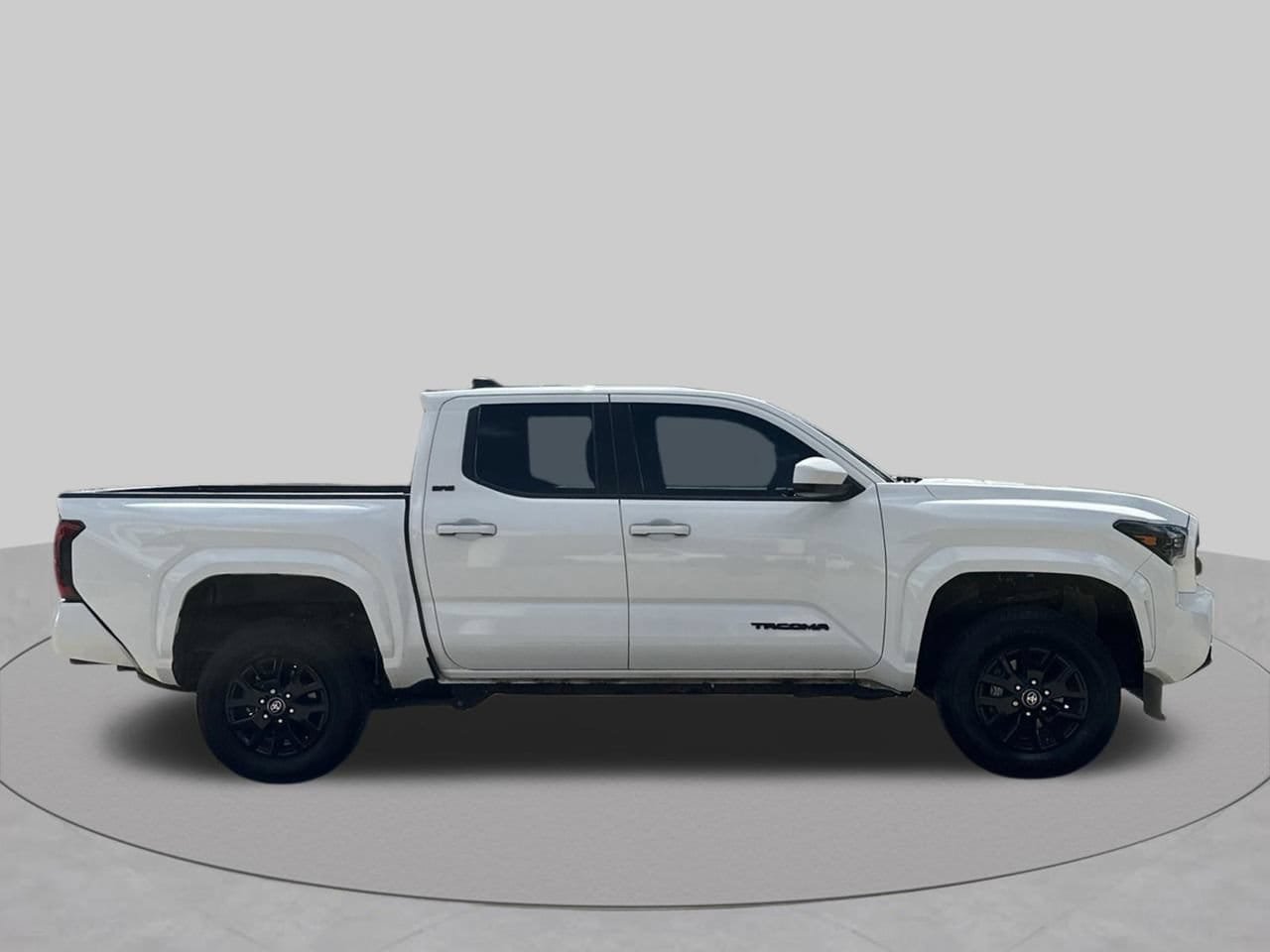 Used 2026 Toyota Tacoma SR5 AWD/4WD image 6