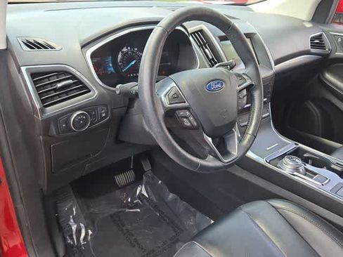 Used 2020 Ford Edge Titanium FWD image 10