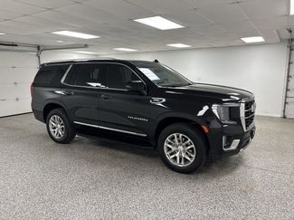 Used 2024 GMC Yukon SLT w/ SLT Luxury Package video 2