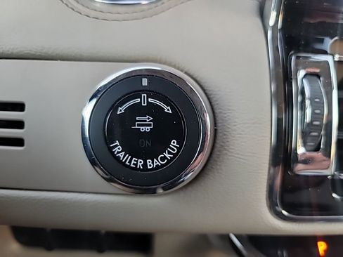 Used 2019 Lincoln Navigator L Reserve image 17