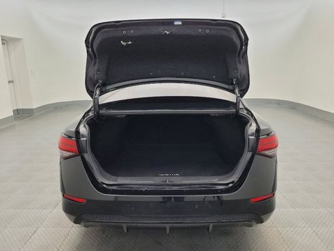 Used 2022 Nissan Sentra SV w/ Lighting Package image 29