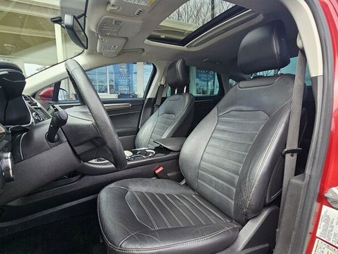 Used 2016 Ford Fusion SE w/ Equipment Group 202A image 9