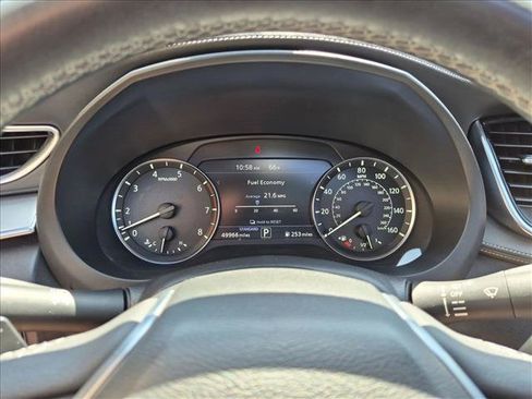 Used 2021 INFINITI QX50 Luxe w/ Appearance Package AWD/4WD image 11