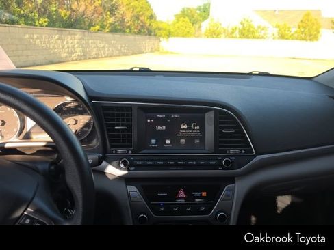 Used 2018 Hyundai Elantra SEL FWD image 13