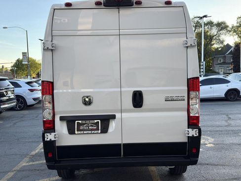 Used 2025 RAM ProMaster 2500 w/ Convenience Group FWD image 7