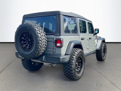 Used 2023 Jeep Wrangler Unlimited Sport AWD/4WD image 7