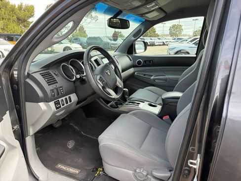 Used 2012 Toyota Tacoma PreRunner w/ TRD Sport Pkg RWD image 9