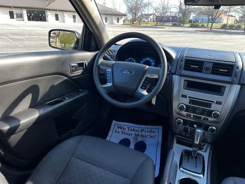 Used 2011 Ford Fusion SE image 28