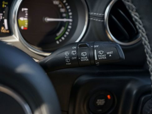 Used 2022 Jeep Wrangler Unlimited Sahara w/ Cold Weather Group image 25