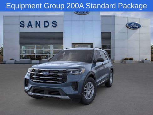 New 2025 Ford Explorer Active image 2