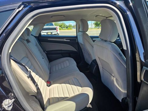 Used 2019 Ford Fusion S FWD image 13