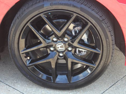 Used 2025 Honda Civic Sport image 3