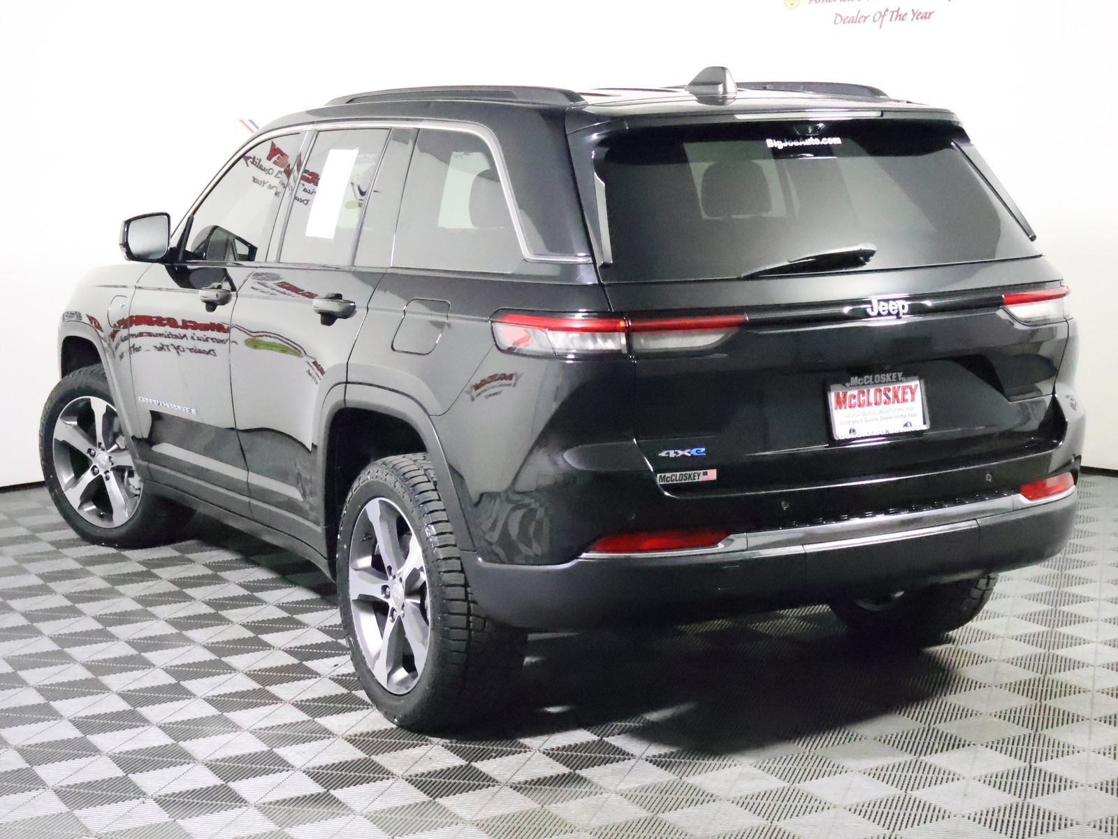 Used 2024 Jeep Grand Cherokee Limited 4xe w/ Luxury Tech Group II AWD/4WD image 15