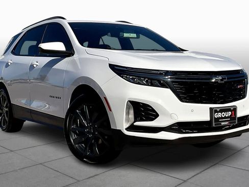 Used 2023 Chevrolet Equinox RS image 2