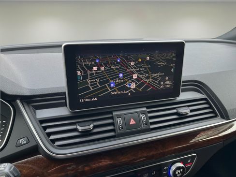 Used 2018 Audi Q5 2.0T Premium Plus w/ Premium Plus Package image 32