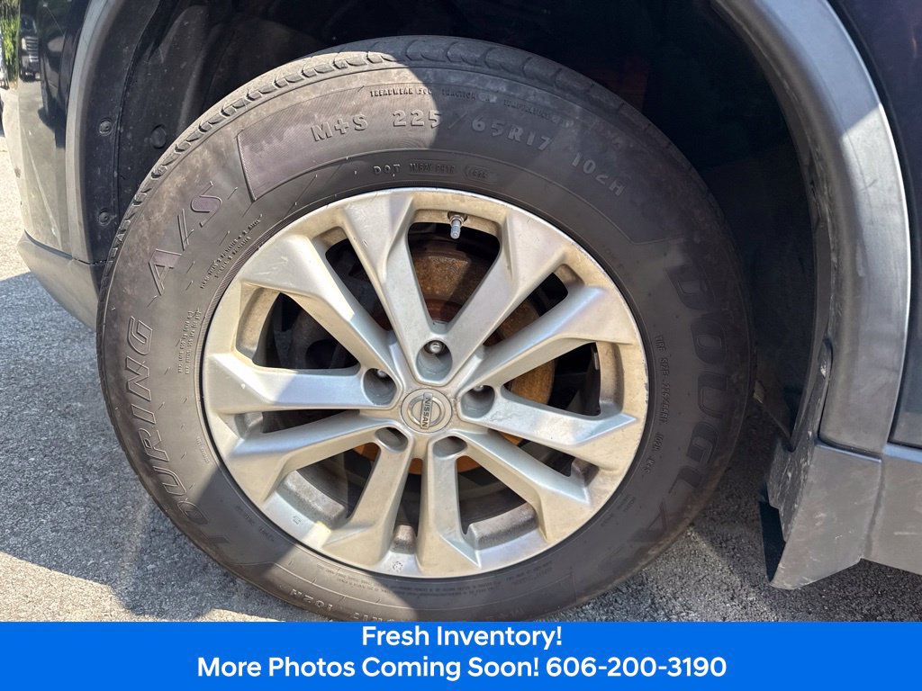 Used 2016 Nissan Rogue SV AWD/4WD image 10