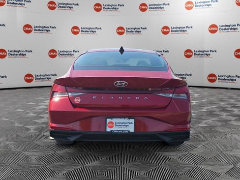 Certified 2023 Hyundai Elantra SEL w/ Convenience Package FWD image 6