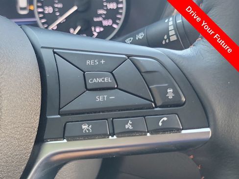 Used 2025 Nissan Sentra SR w/ SR Premium Package FWD image 6