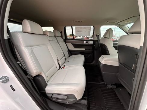 New 2026 Hyundai Santa Fe SE image 32