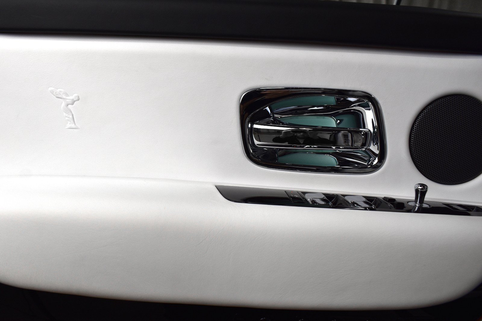 Certified 2023 Rolls-Royce Cullinan AWD/4WD image 42