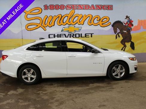 Used 2019 Chevrolet Malibu LS FWD image 1