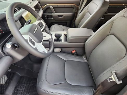 New 2026 Land Rover Defender 110 S image 9