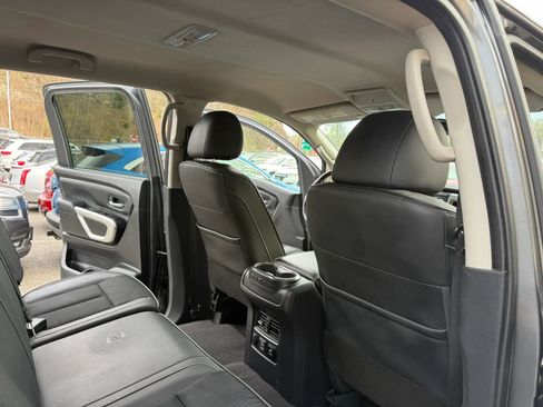 Used 2019 Nissan Titan PRO-4X image 20
