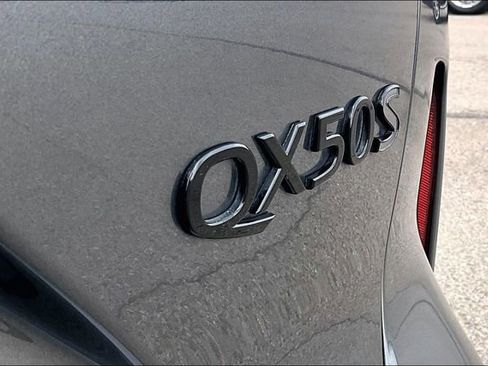 Used 2023 INFINITI QX50 Sport image 8