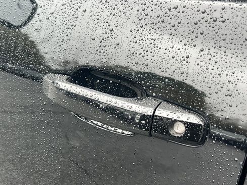 Used 2018 Chevrolet Silverado 1500 LT image 26