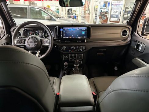 Used 2024 Jeep Wrangler High Altitude AWD/4WD image 13