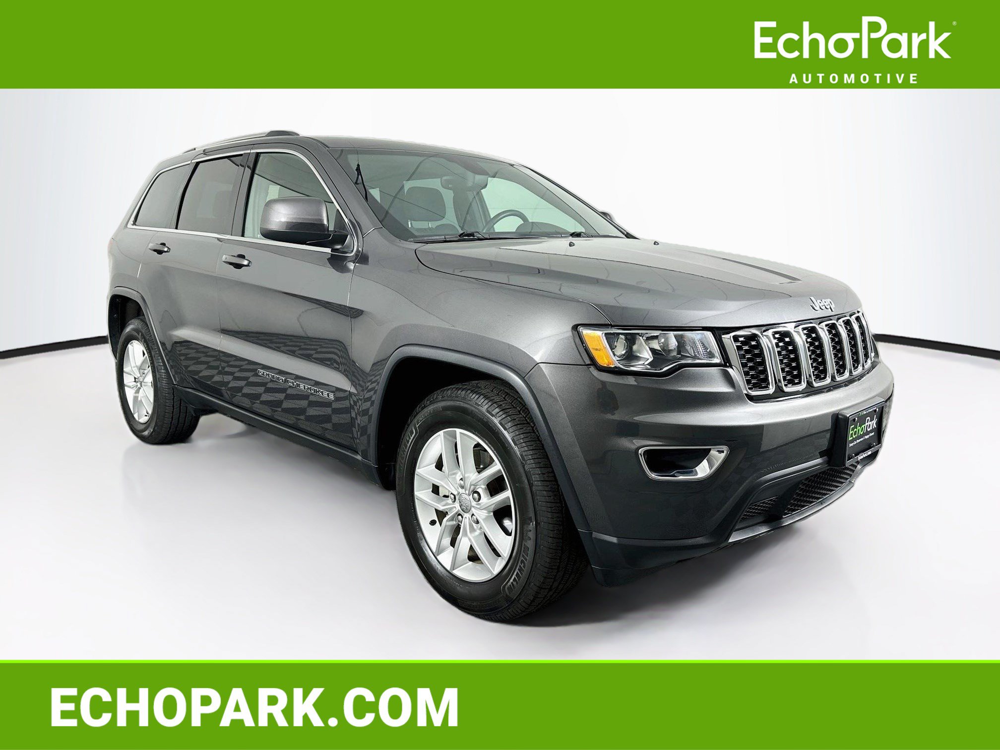 Used 2018 Jeep Grand Cherokee Laredo RWD image 1