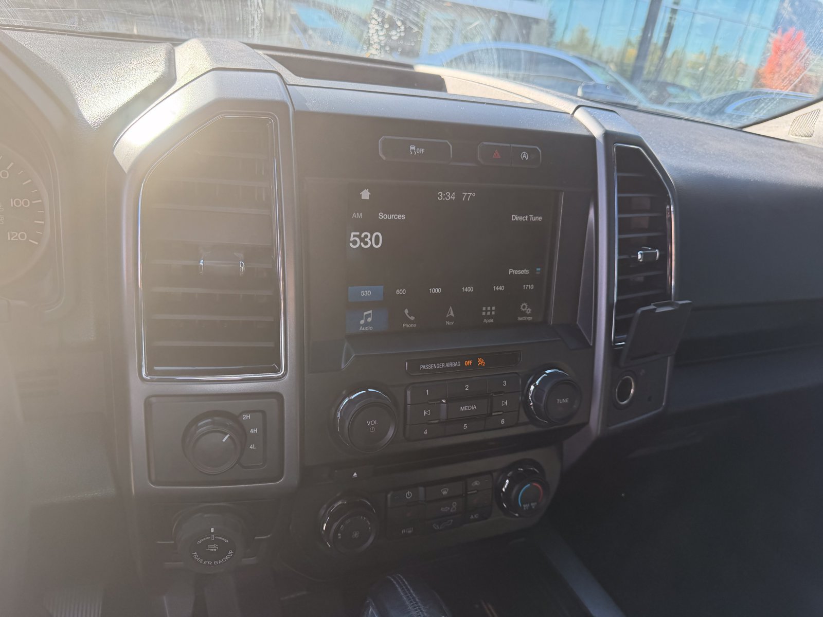 Used 2018 Ford F150 XLT w/ Equipment Group 302A Luxury AWD/4WD image 5