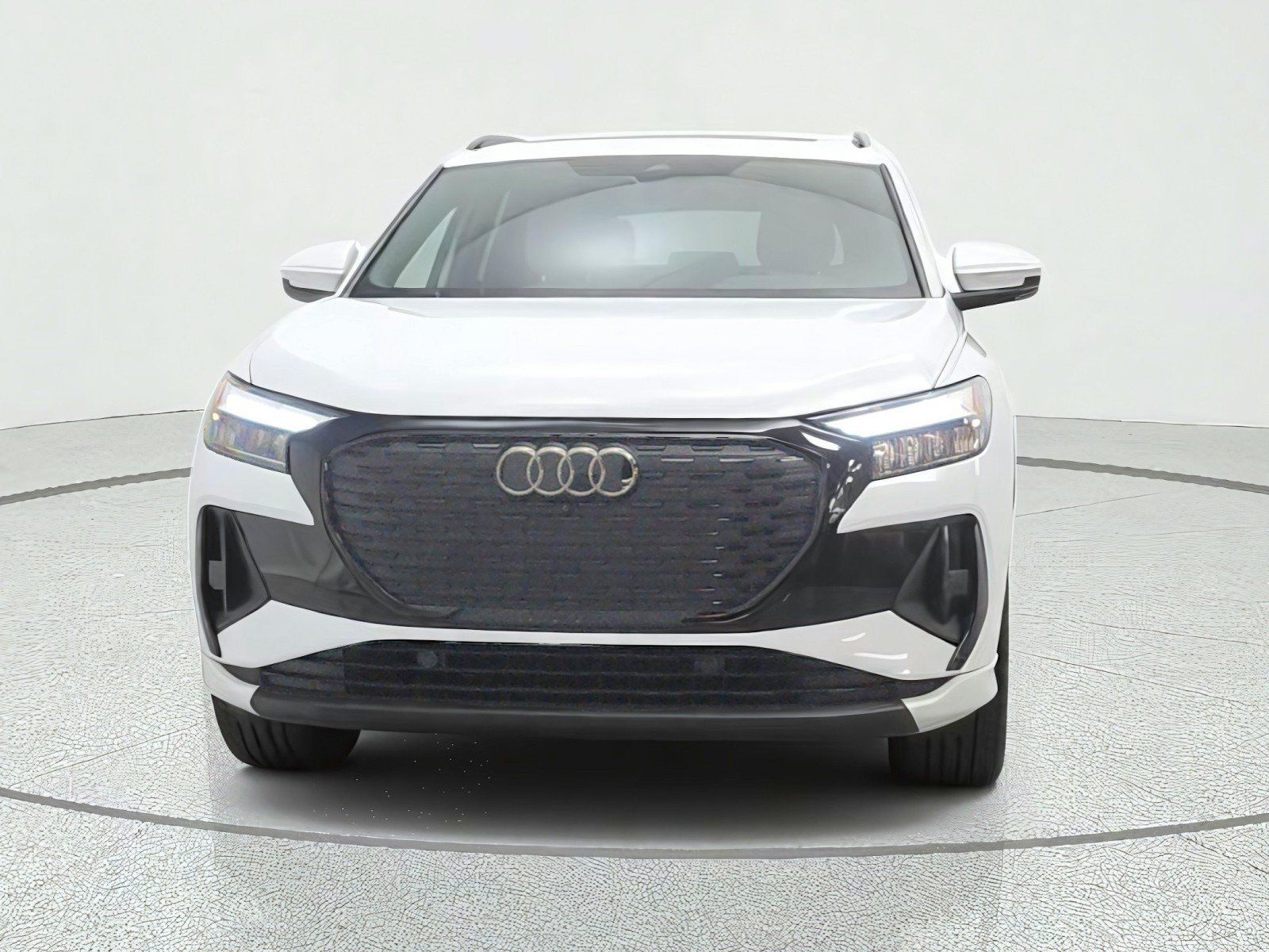 Used 2023 Audi Q4 e-tron Premium Plus w/ Premium Plus AWD/4WD image 3