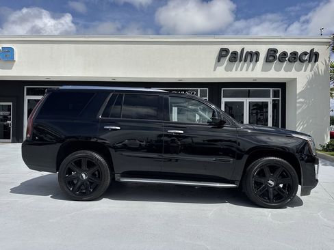 Used 2020 Cadillac Escalade Luxury AWD/4WD image 23
