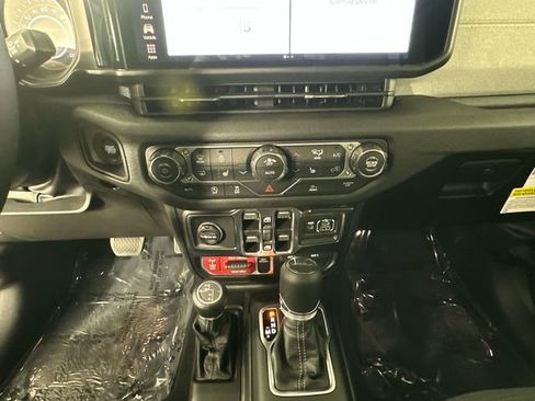 New 2026 Jeep Gladiator Willys image 28