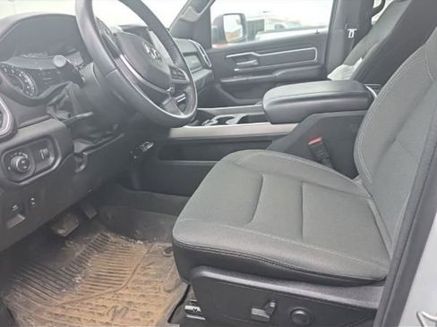 Used 2022 RAM 1500 Big Horn AWD/4WD image 9