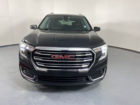Used 2022 GMC Terrain SLT image 2