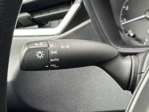 Used 2024 Toyota Corolla LE FWD image 31
