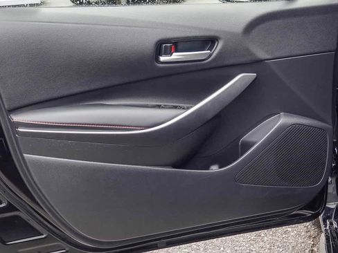 Used 2025 Toyota Corolla SE image 19