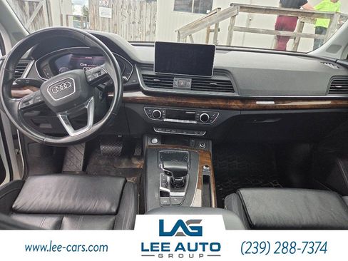 Used 2018 Audi Q5 Prestige w/ Prestige Package image 3