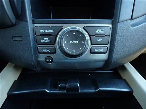 Used 2013 Honda Pilot Touring image 23