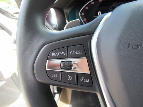 Used 2022 BMW 330i Sedan w/ Driving Assistance Package image 21